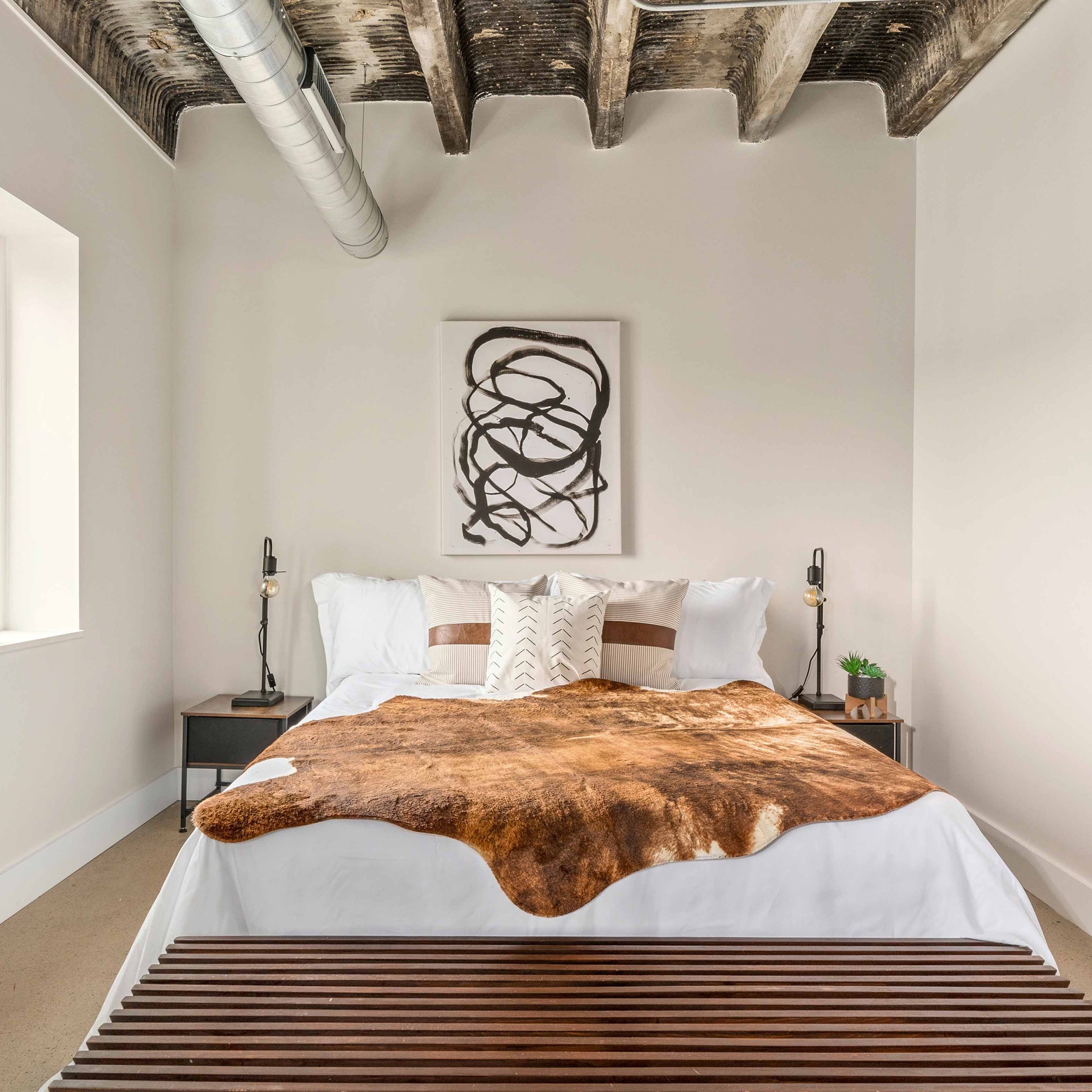 The Art of Layering: Throw Blankets That Transform Any Room Instantly